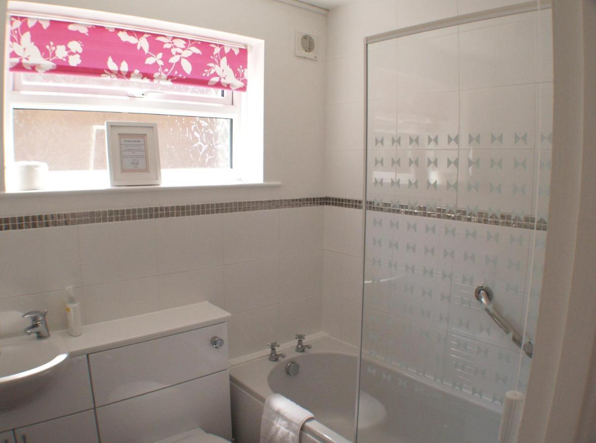 Sunny View, 87 Brambles Chine Villa Freshwater Esterno foto