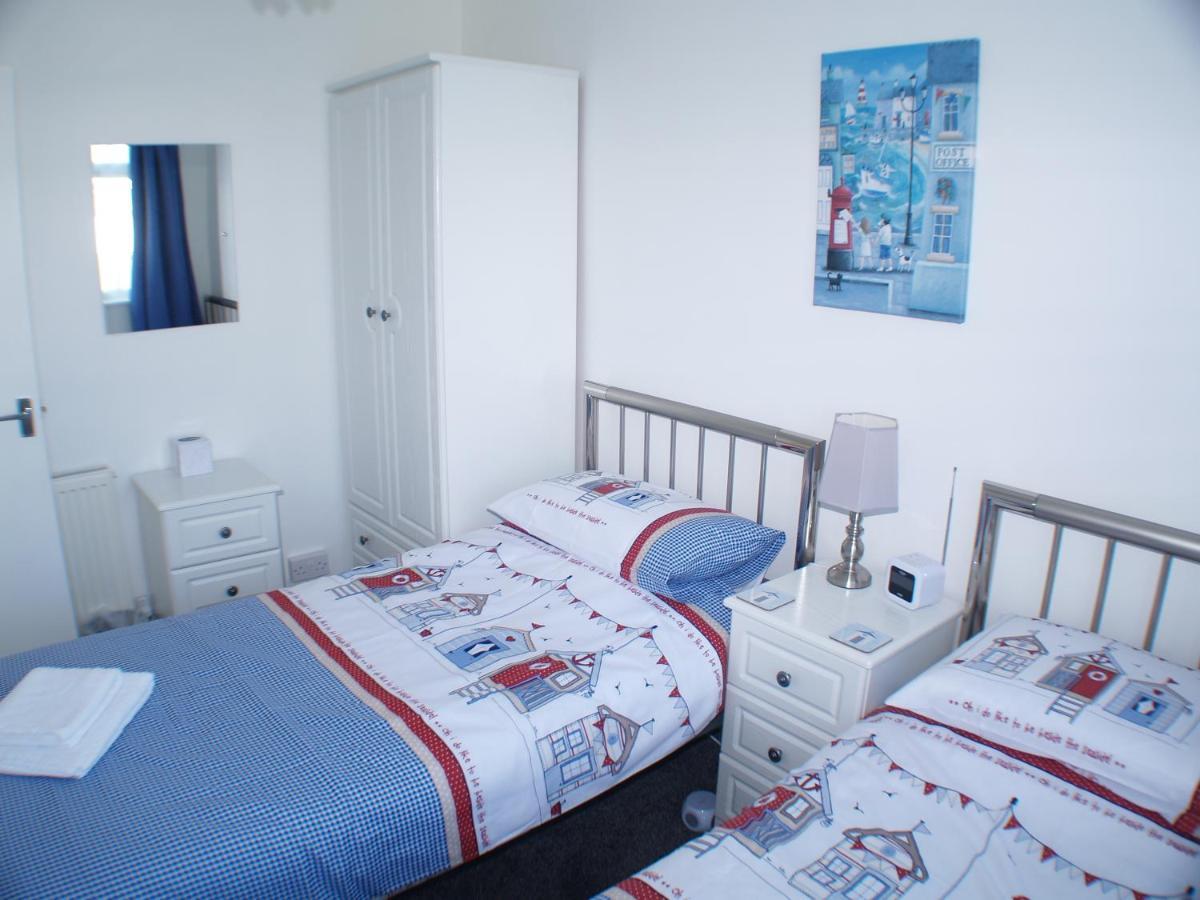 Sunny View, 87 Brambles Chine Villa Freshwater Esterno foto